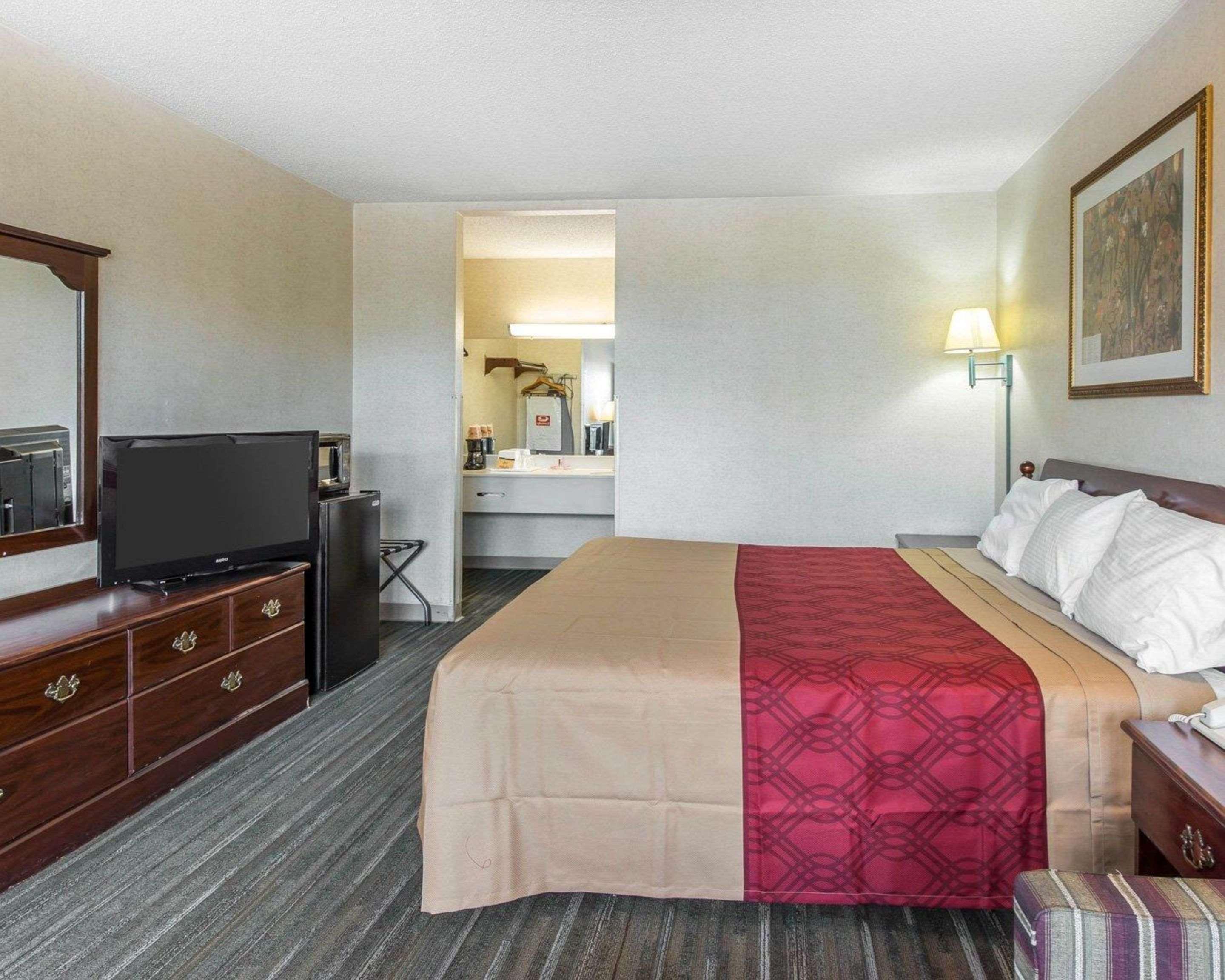 קלהון Econo Lodge מראה חיצוני תמונה