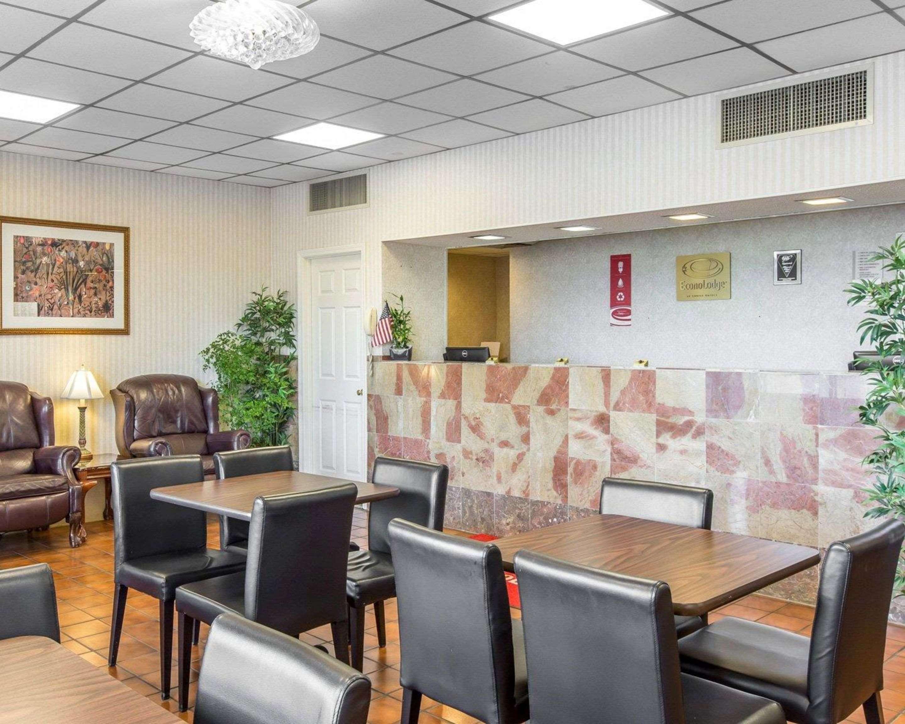 קלהון Econo Lodge מראה חיצוני תמונה