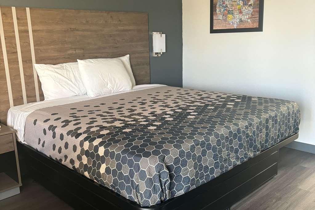 קלהון Econo Lodge חדר תמונה