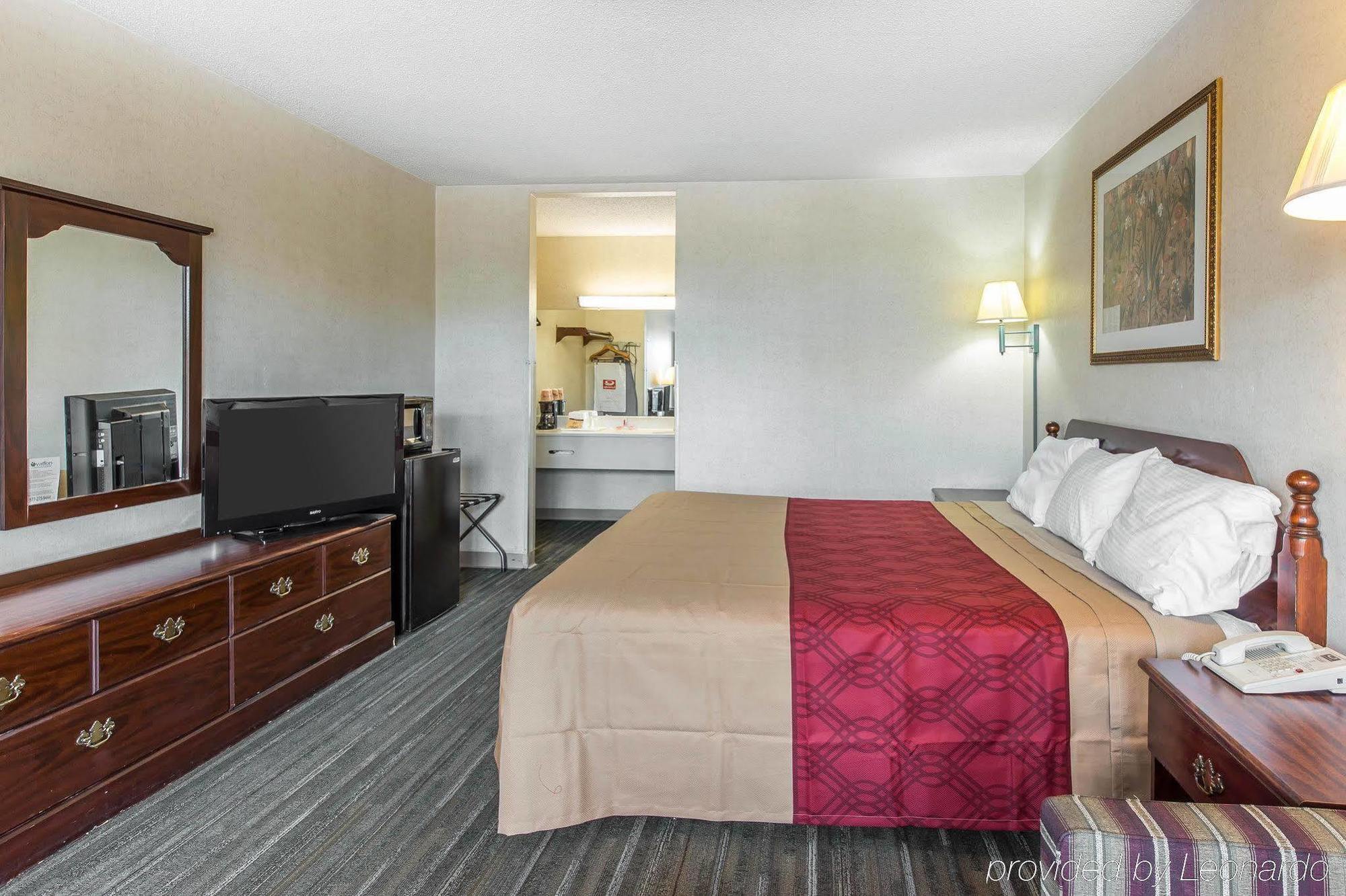 קלהון Econo Lodge מראה חיצוני תמונה