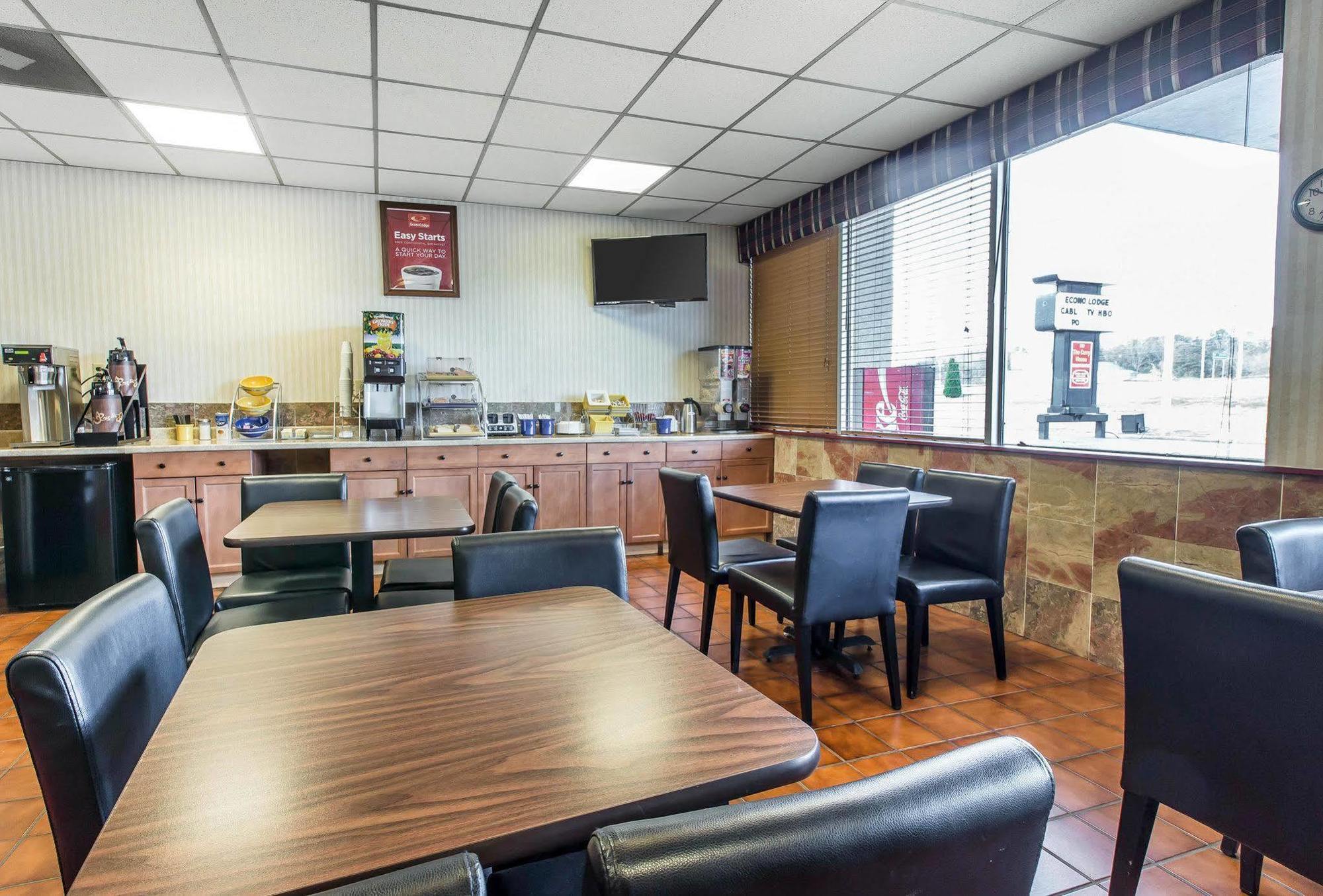 קלהון Econo Lodge מראה חיצוני תמונה
