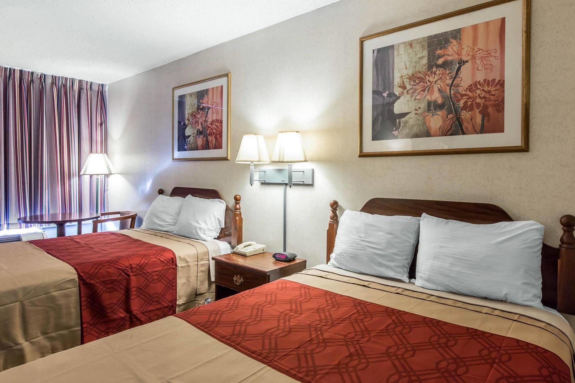 קלהון Econo Lodge מראה חיצוני תמונה